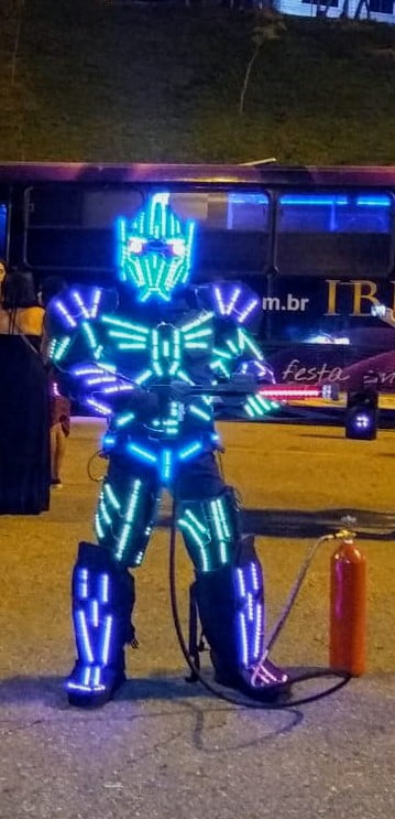 Robô de Led com luzes de led coloridas